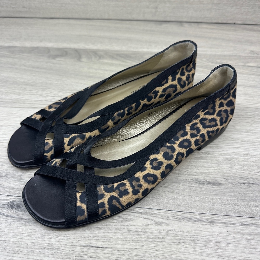 Taryn Rose leopard print fabric/leather 37.5 EU wedges